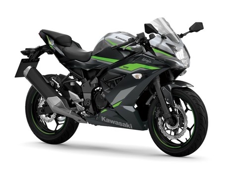 MOTORNO KOLO KAWASAKI NINJA 125