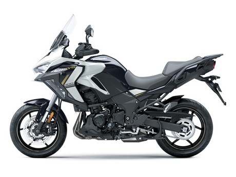 MOTORNO KOLO KAWASAKI VERSYS 1100 SE BELA